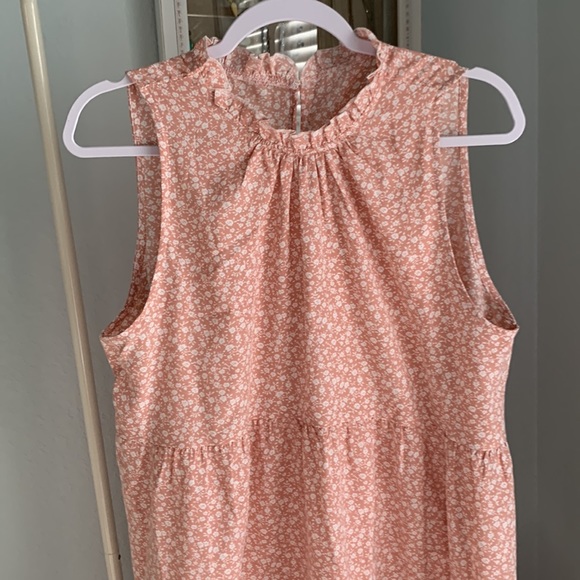 White floral and pink sleeveless ruffle dress size XL - Picture 2 of 5
